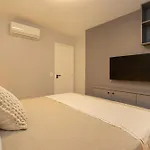 Apartamento Proximo A Praia Com Vista Lateral Do Mar